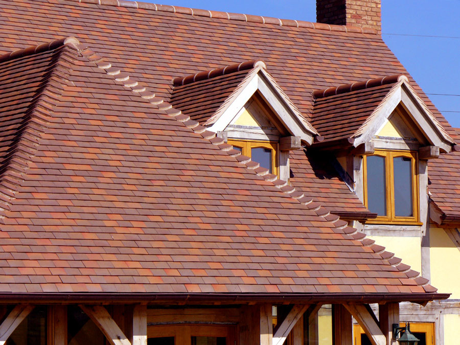 dreadnought-collingwood-blend-plain-clay-roof-tiles